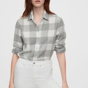 J CREW GREY AND WHITE COTTON BUTTON DOWN SHIRT SIZE X SMALL